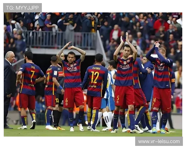 巴萨近8赛季第三次前13轮赢10场，此前两次夺冠